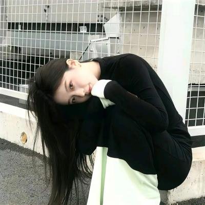 黑色树海海报